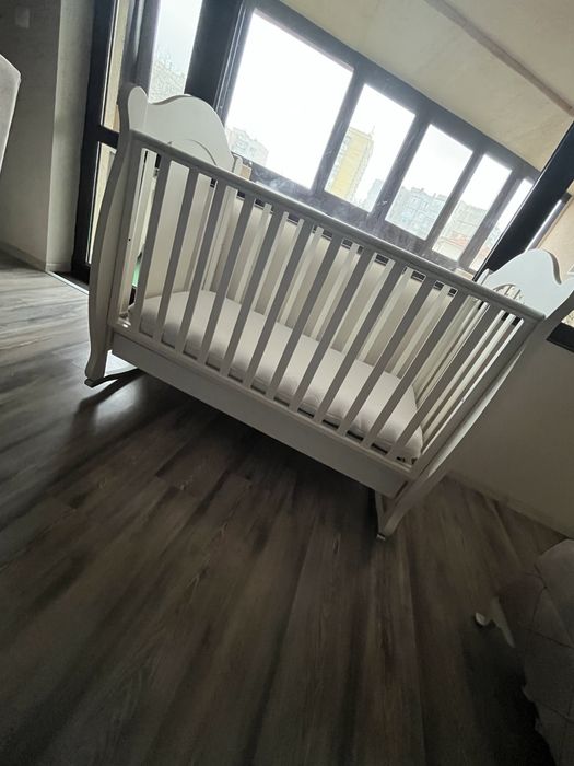 Бебешка кошара дървена