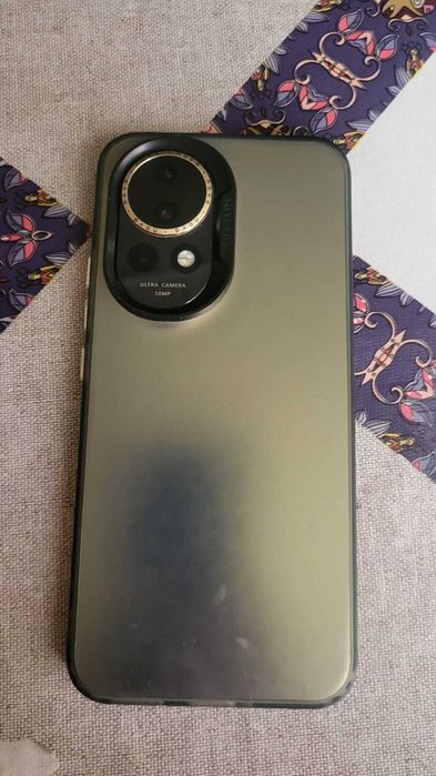 Телефон Huawei nova 13