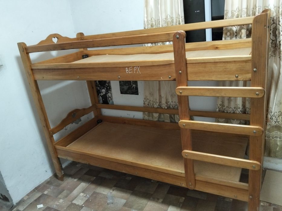 Кровать двухъярусная