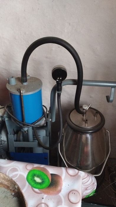 Продам доильный аппарат.