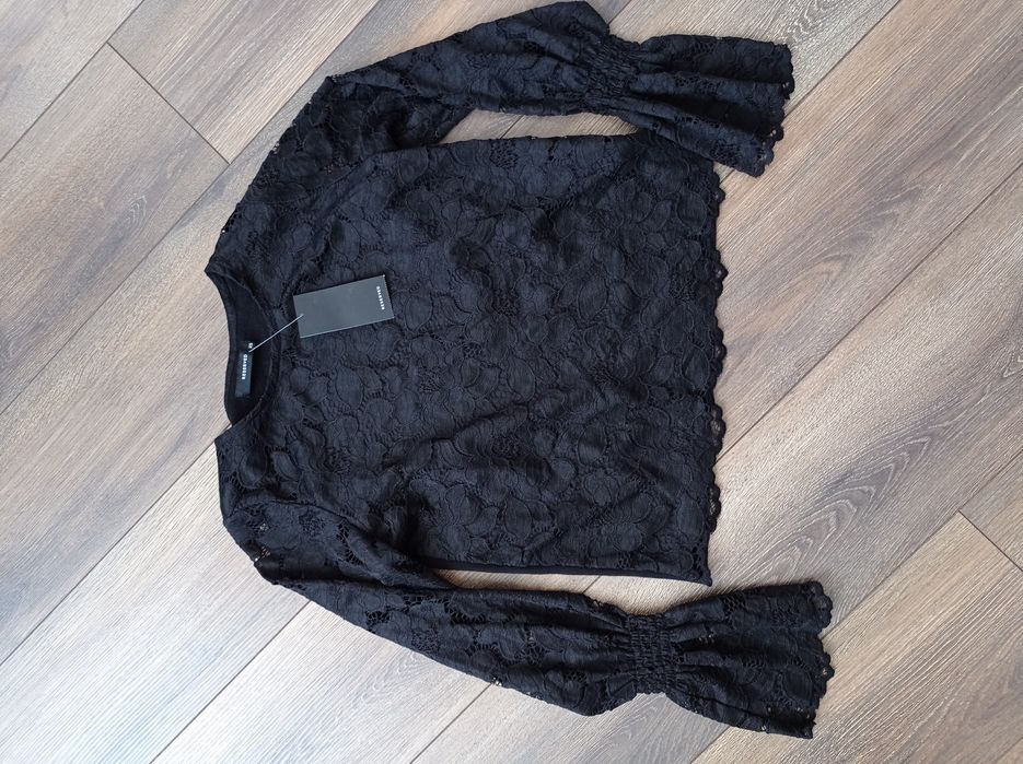 Намалена! Дантелена блуза Reserved