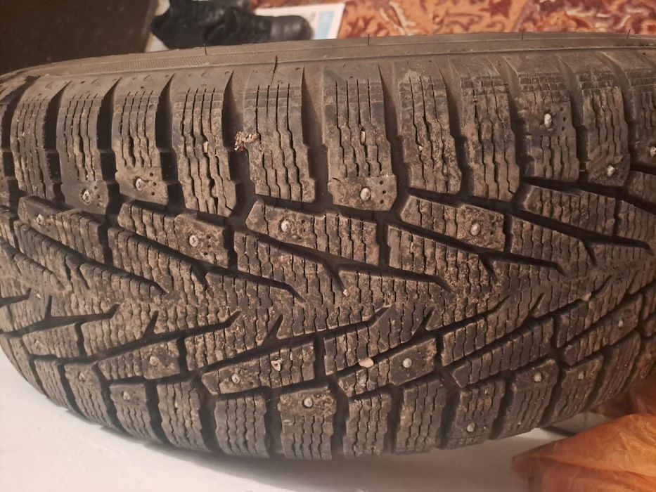Диски вместе с шинами,зима.255/65/17