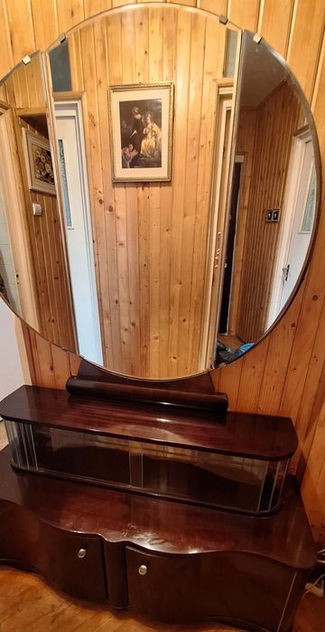 Comoda vintage cu oglinda