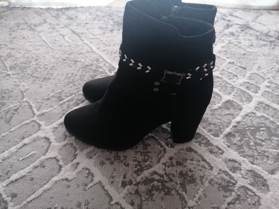 Botine cu toc comode