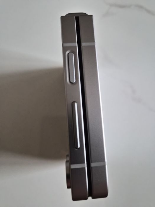 Samsung Z Flip 6 512 GB 12 GB