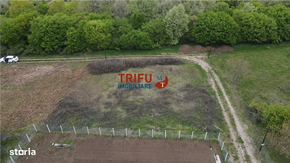 Teren de vanzare in zona Podei