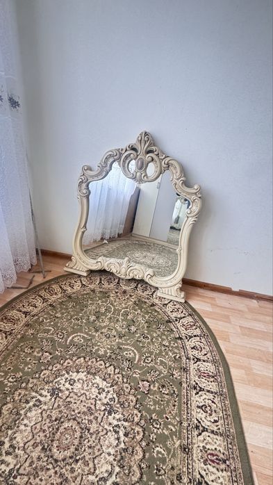 Зеркало в спальню