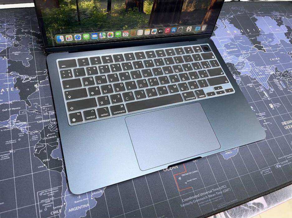 Macbook Air 13 M2 2022 8Gb/256Gb