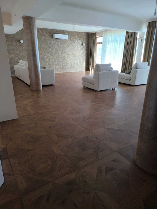 Естествен многослоен паркет дъб лакиран 60х60см нов