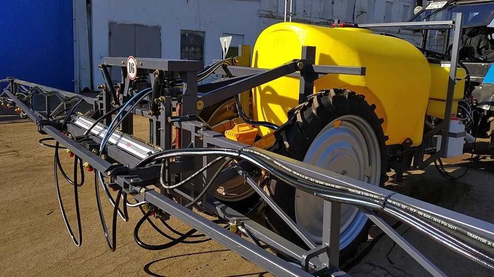 опрыскиватель 2500 18м прицепной