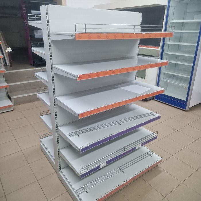 Raft pentru magazin