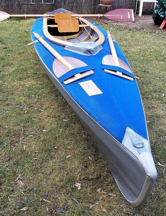 Лодка двуместен каяк 4.80 м. 25 кг възможност за мачта и до 2 платна, Ширина 78см, газене 12см. С комплект рул с педали за управление
