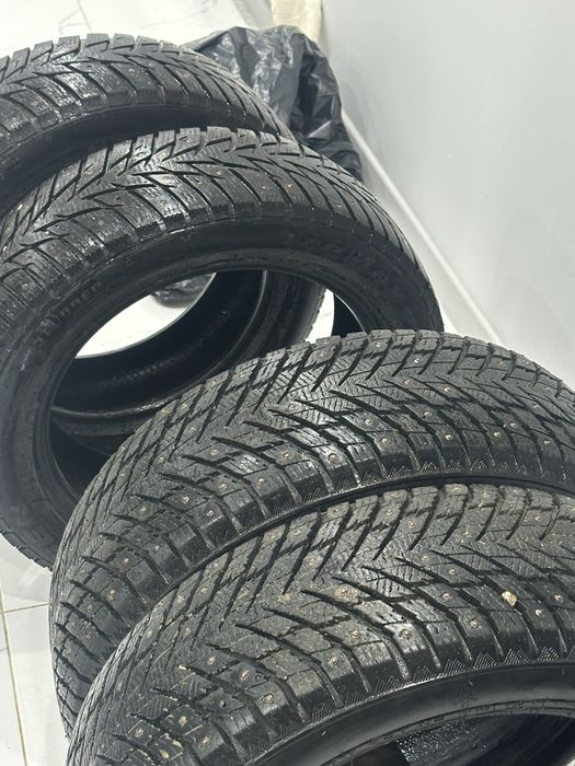Шипы зимние 215 55 R17