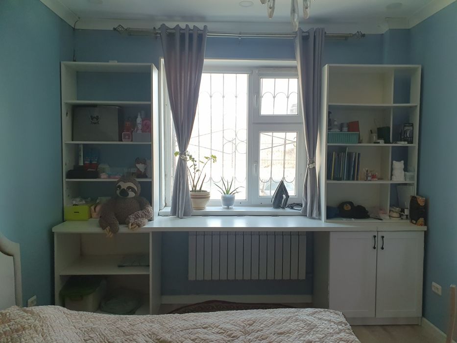 Шкаф и полки б/у