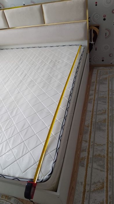 Спальный диван 180/200 размер