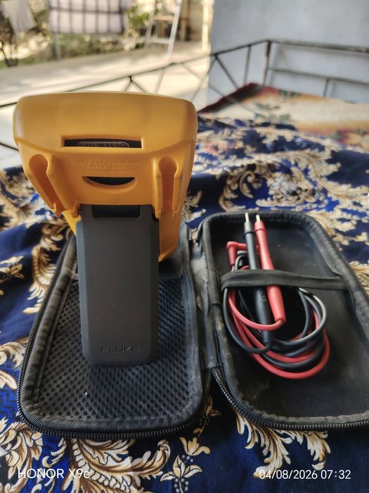 Multimeter FLUKE 15B Mas yangi