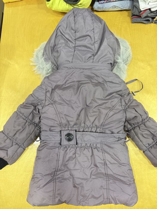 Курточки на девочку 4-5 лет
