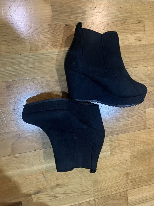 Женская обувь . Ботильоны