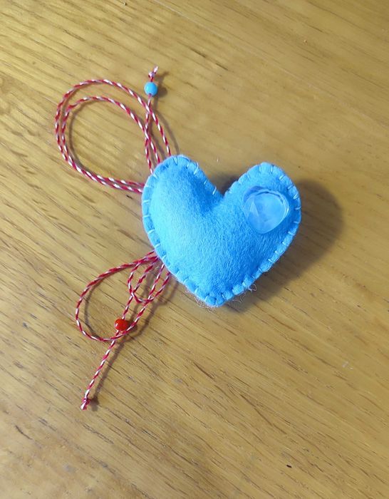 мартеница - брошка