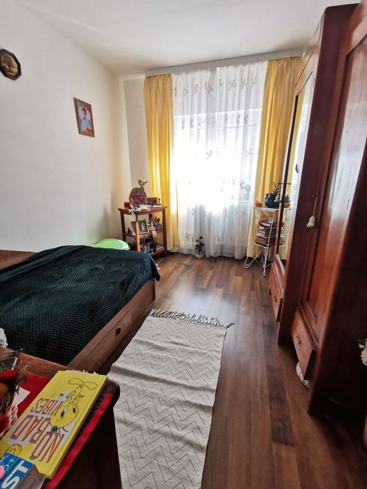 Vand apartament 3 camere