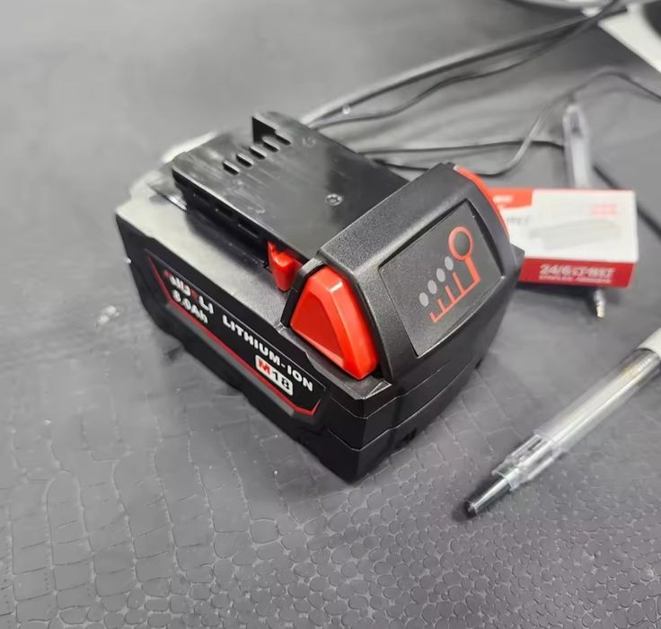 Acumulatori  Milwaukee  compatibili M18 de 9  și 12 Ah