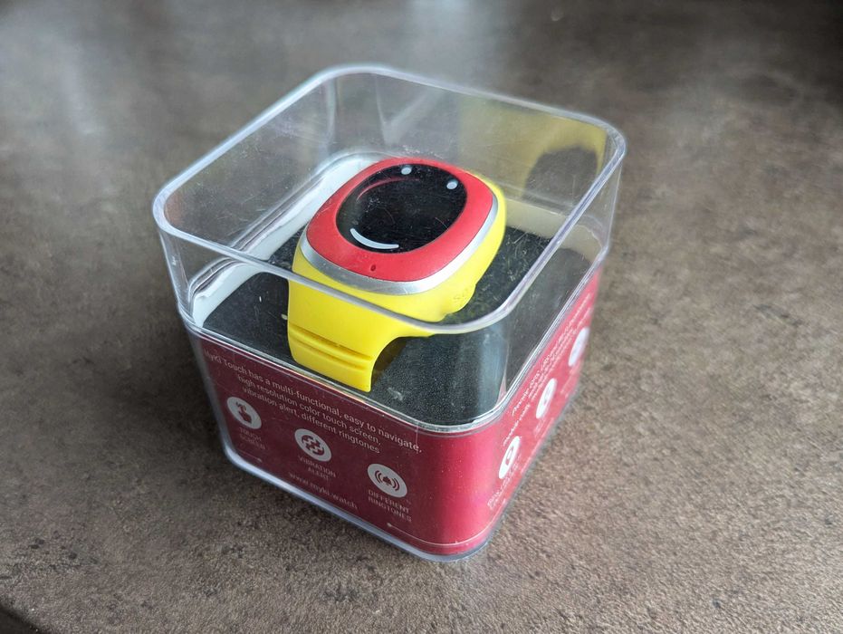 Детски часовник Myki Touch