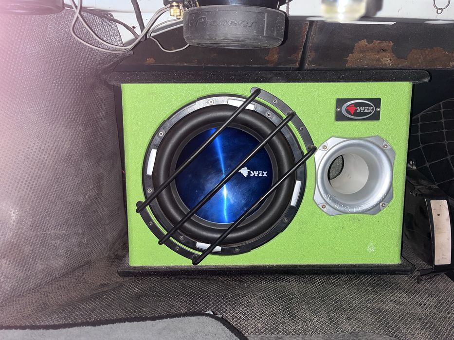 Сабуфер в хорошом состояние