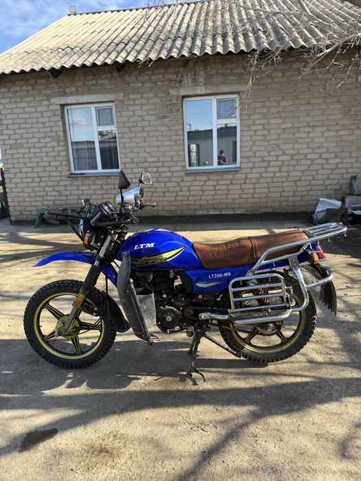 Продам мотоцикл LTM M9 200куб