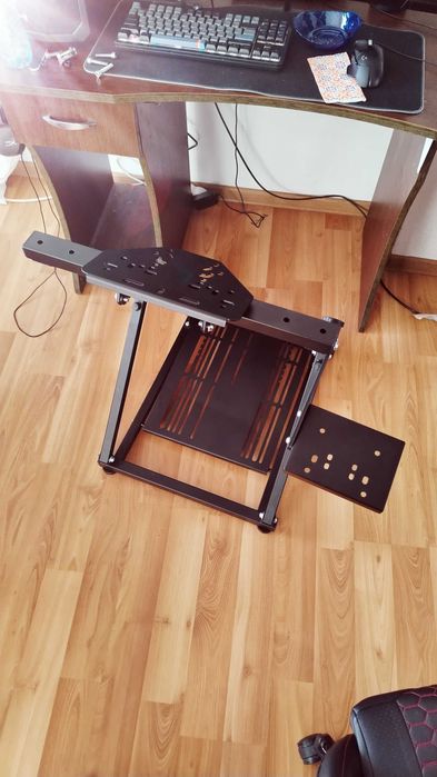 Стойка за волан Moza, logitech, trustmaster и др.