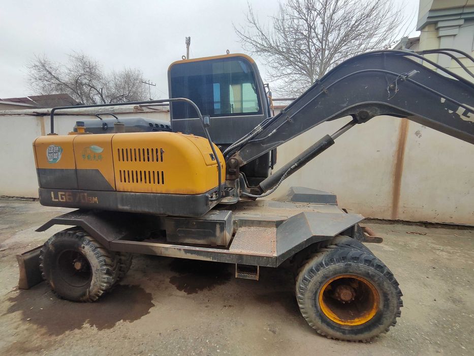 Ekskavator (LG670BM)