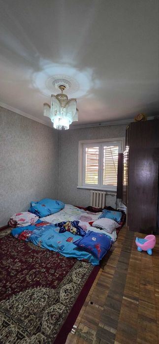 Продаю квартиру.Юнусабад 8 2\5\5 Принц перекресток