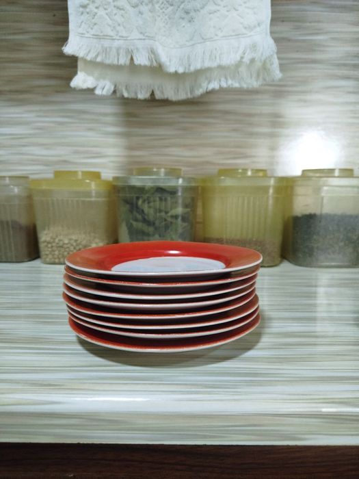 Тарелки маленькие