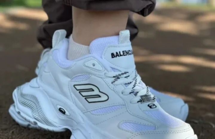 Balenciaga нови обувки