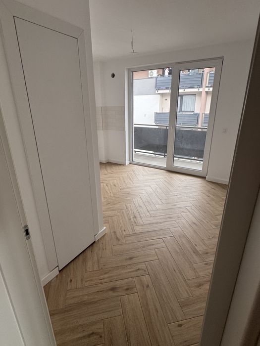 De Inchiriat 3camere I.C. Brătianu tractoru