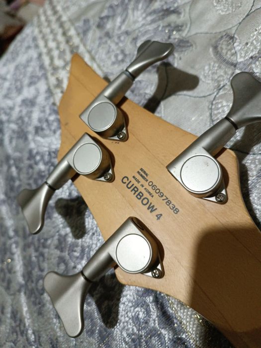 Бас гитара Cort curbow