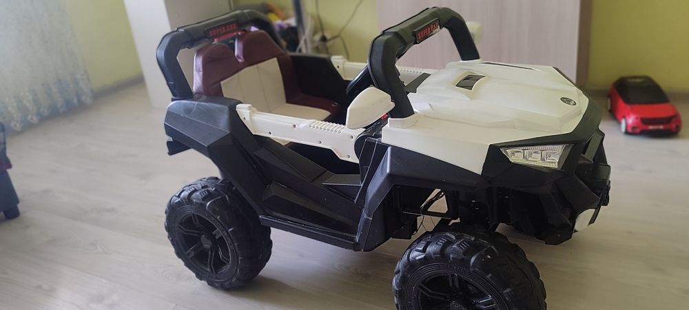 Продам машину цена 60000