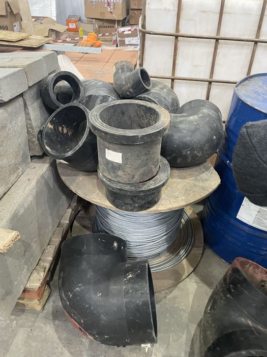 Продам трубы, отводы пластиковые