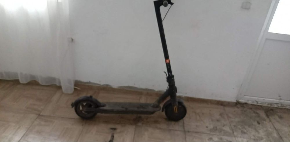 De vânzare trotineta Xiaomi