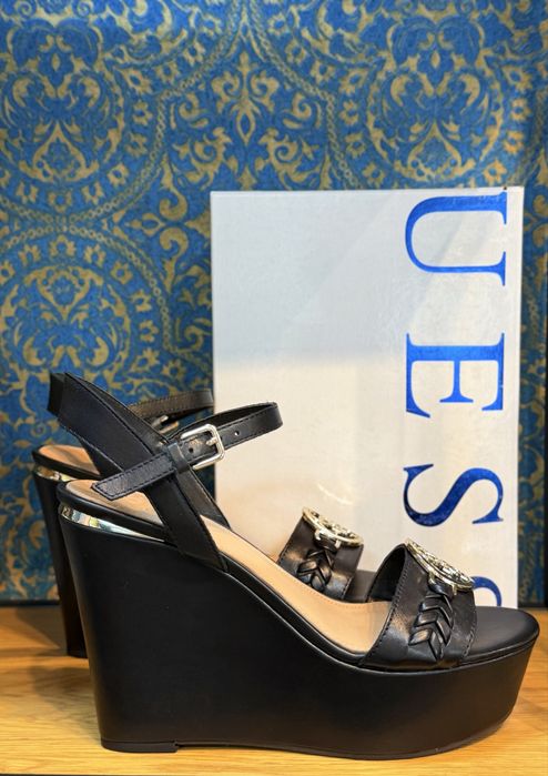 Дамски сандали на платформа GUESS BLACK