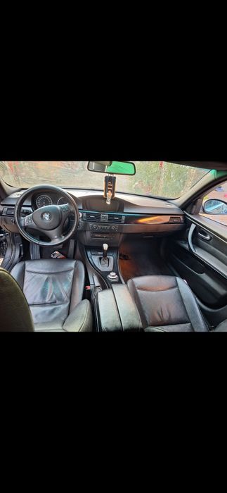 Vând e90 320d automat