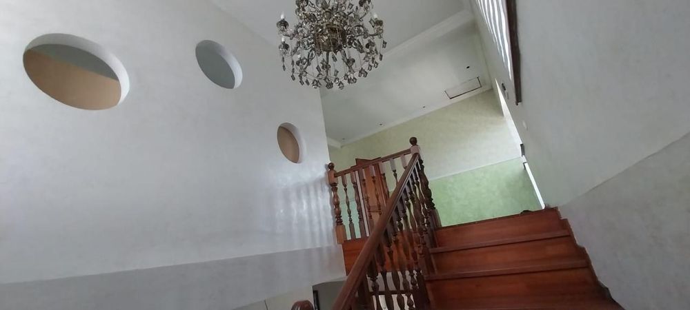 Продам коттедж в 3-уровнях