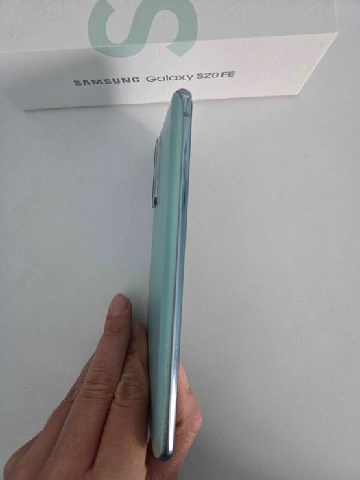 Samsung Galaxy S20 FE 5G 128GB 6GB RAM