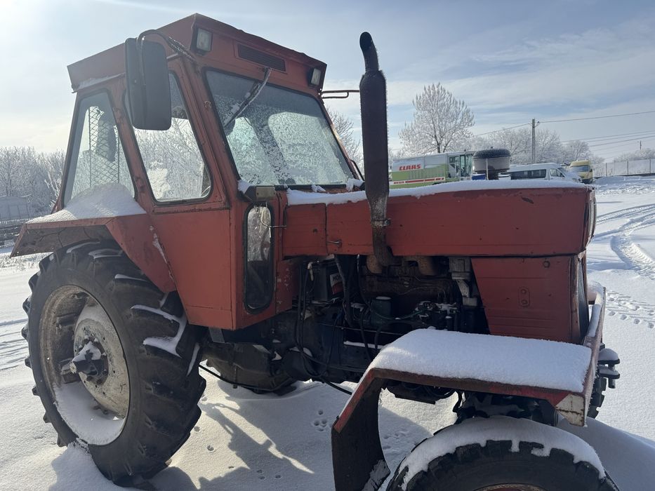 Tractor Universal 650 în stare foarte buna de functionare