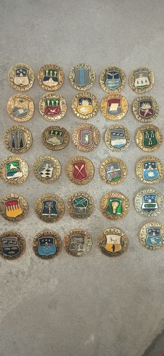 Продам коллекционные значки герб славянских городов 30 значков