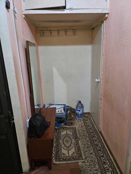 Продается квартира.Юнусабад  13 Ахмад дониш 1в2\2\4
