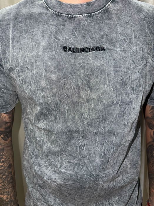 Тениска Balenciaga ХИТ модел сега!
