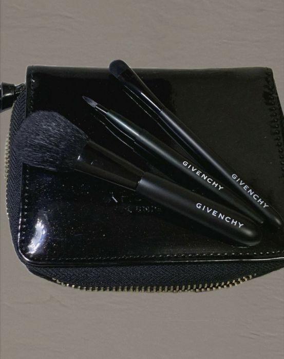 Set compact pensule de machiaj Givenchy