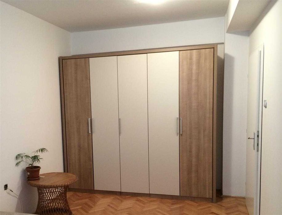 Дава се под наем Двустаен апартамент в Пловдив, Център - 52 кв.м за 300.9 € - Снимка #2