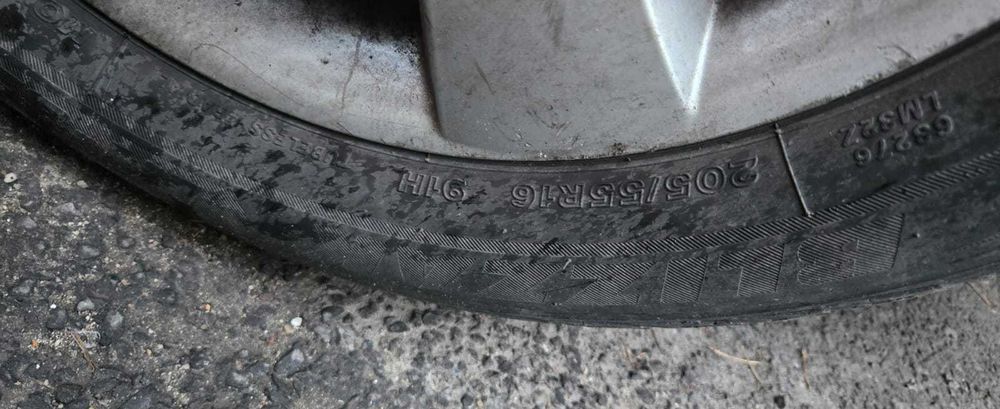 Anvelope iarna Bridgestone 205 55 R16