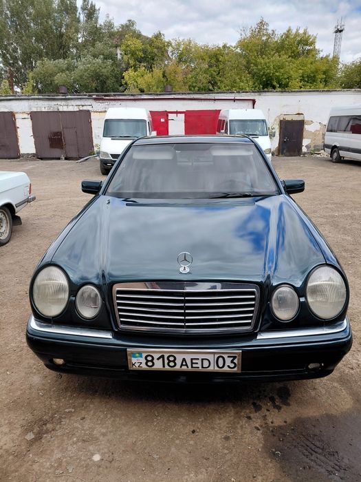 Мерседес  210 кузов 1996 год